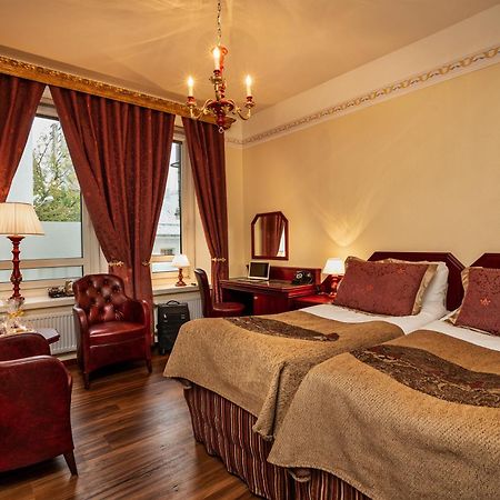 Hotel Astor Vaasa Bagian luar foto