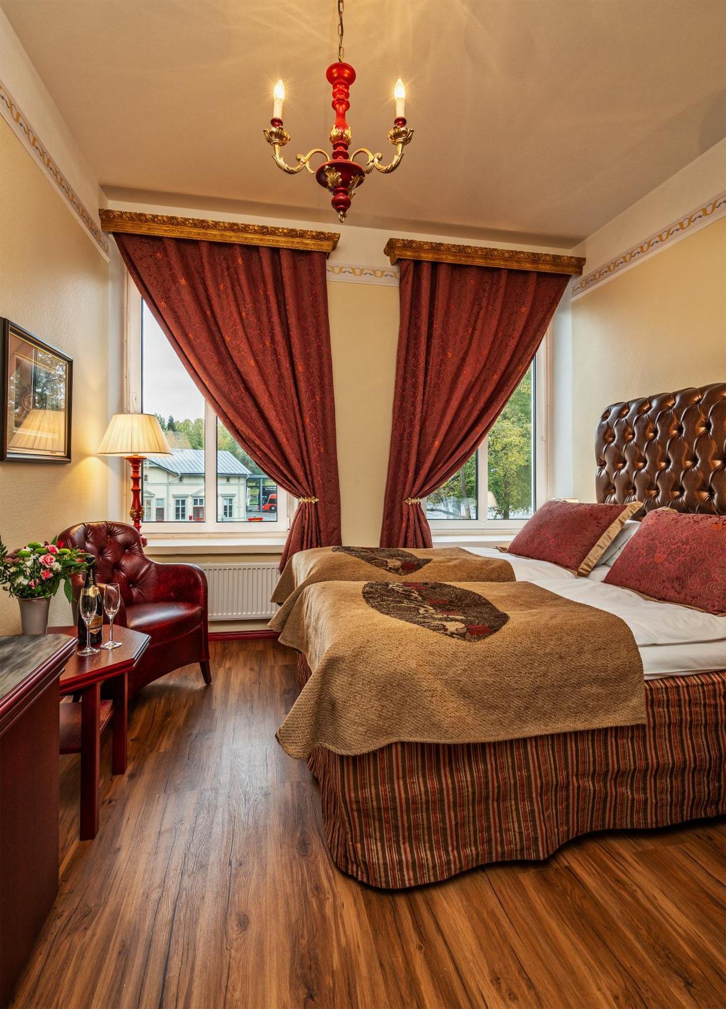 Hotel Astor Vaasa Bagian luar foto